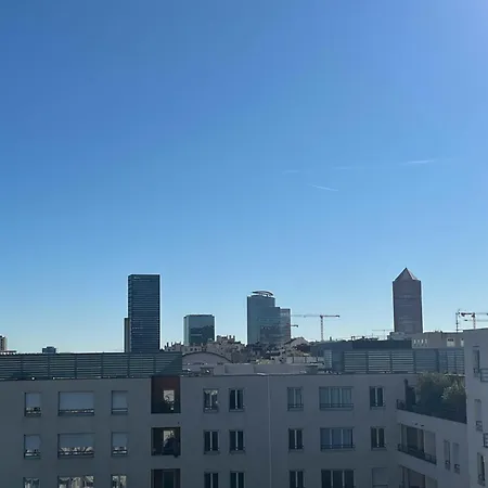 Premium With Views Of Apartman Villeurbanne